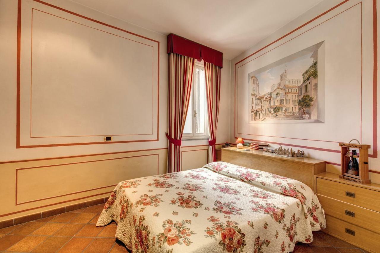 Lovely Flat By The Trevi Fountain Apartment Rome Exterior photo